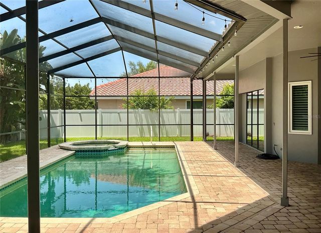 126 OLD OAK CIRCLE, Palm Harbor, FL 34683