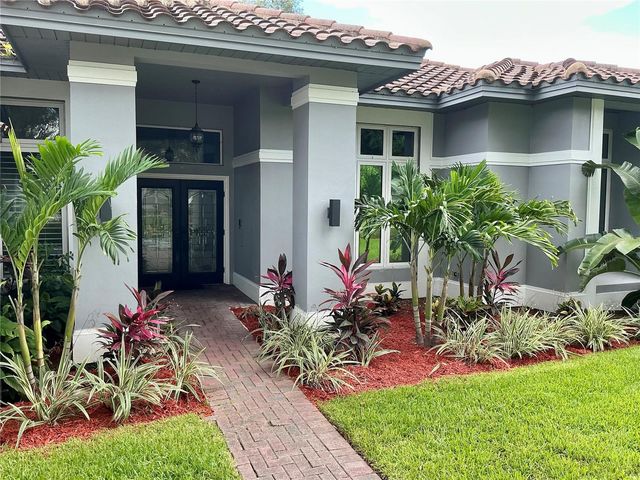 126 OLD OAK CIRCLE, Palm Harbor, FL 34683
