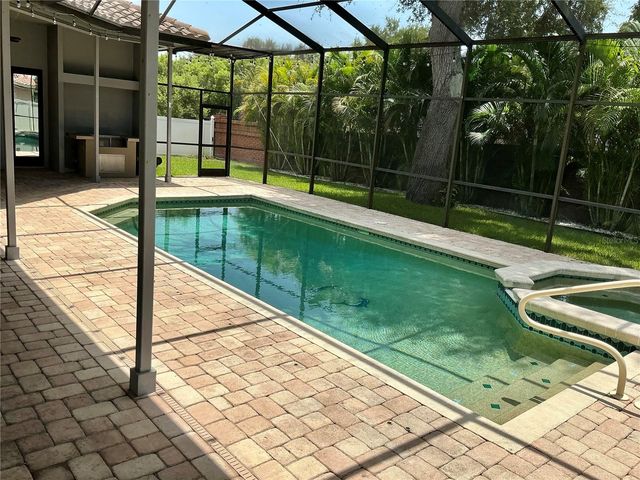 126 OLD OAK CIRCLE, Palm Harbor, FL 34683