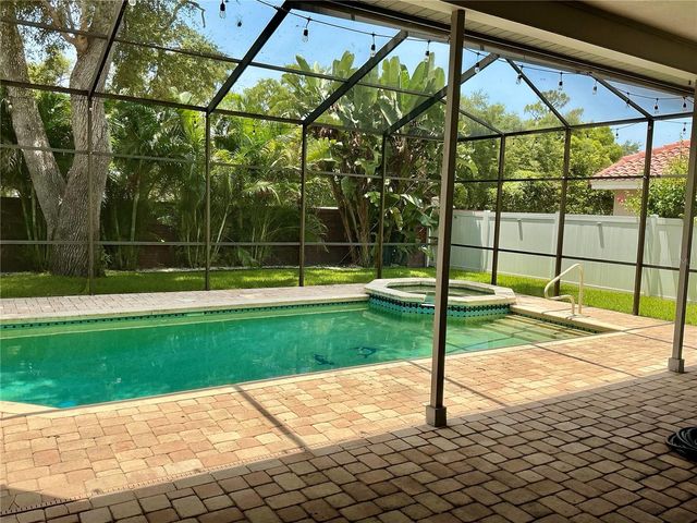 126 OLD OAK CIRCLE, Palm Harbor, FL 34683
