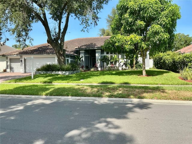126 OLD OAK CIRCLE, Palm Harbor, FL 34683