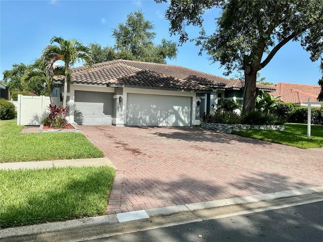 126 OLD OAK CIRCLE, Palm Harbor, FL 34683