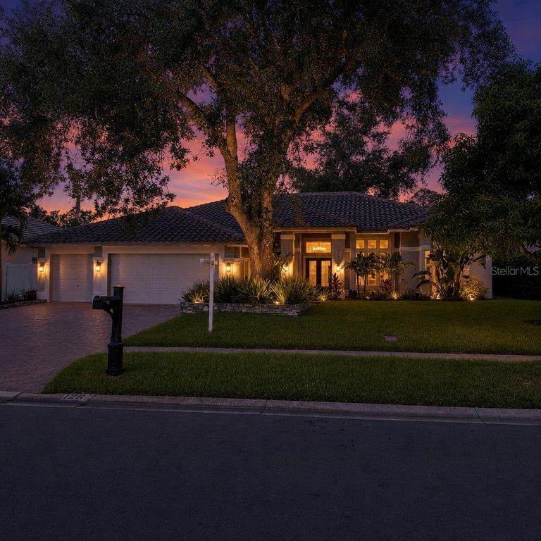 126 OLD OAK CIRCLE, Palm Harbor, FL 34683
