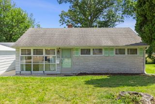 123 Tilton Park Drive, Dekalb, IL 60115