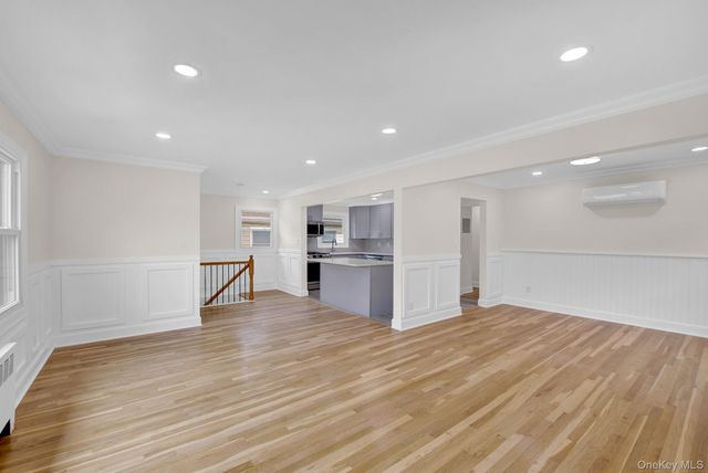25407 60th Avenue, Little Neck, NY 11362