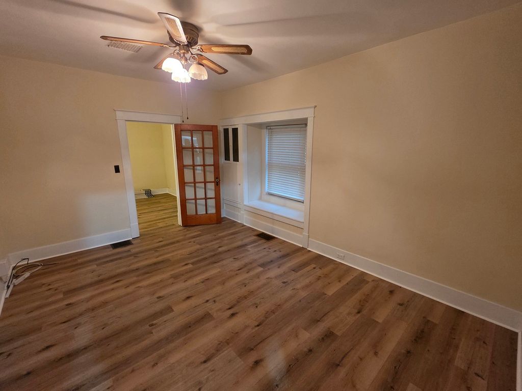 Image 17 of property listing at 1204 N Dawley Street, Salem, IL 62881
