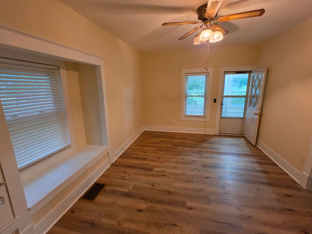 Image 18 of property listing at 1204 N Dawley Street, Salem, IL 62881