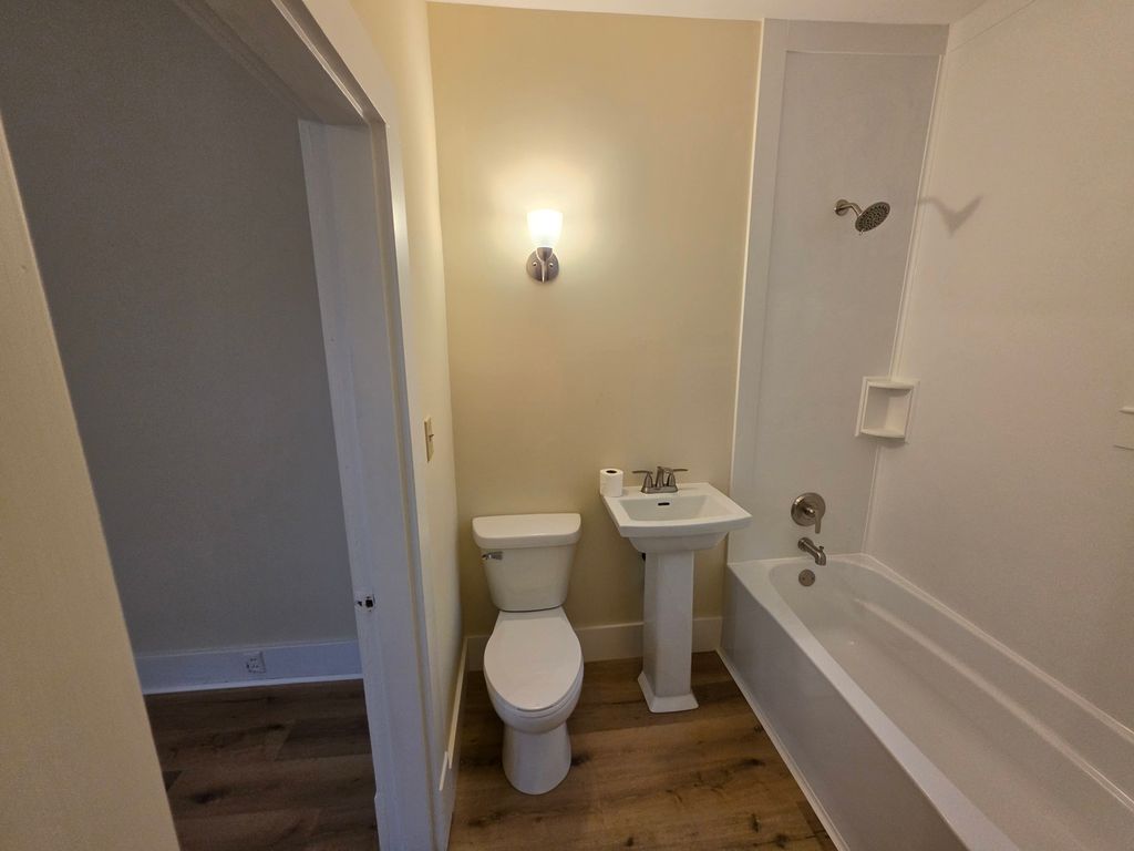 Image 24 of property listing at 1204 N Dawley Street, Salem, IL 62881