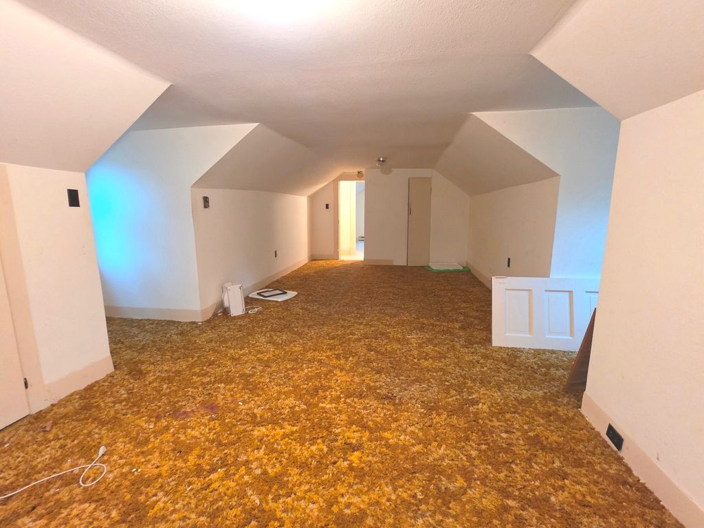 Image 38 of property listing at 1204 N Dawley Street, Salem, IL 62881