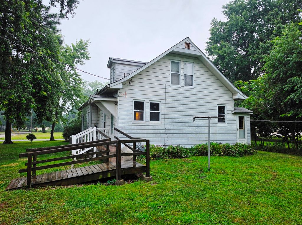 Image 46 of property listing at 1204 N Dawley Street, Salem, IL 62881