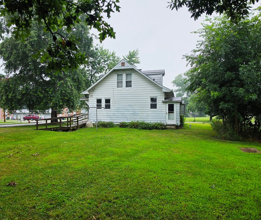 Image 47 of property listing at 1204 N Dawley Street, Salem, IL 62881