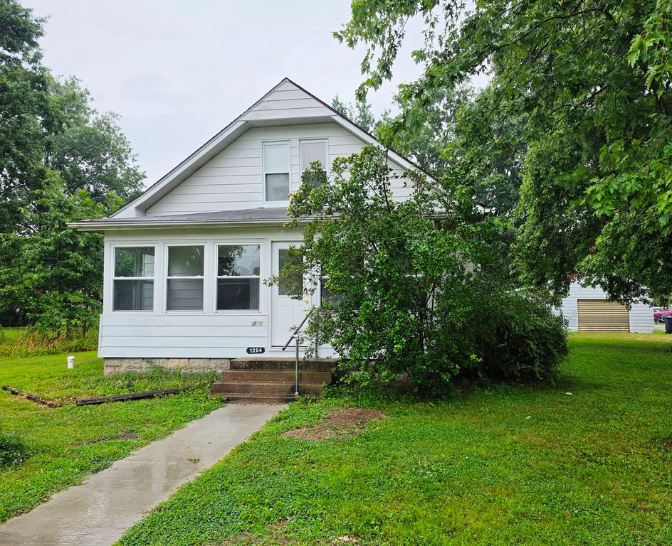 Image 50 of property listing at 1204 N Dawley Street, Salem, IL 62881