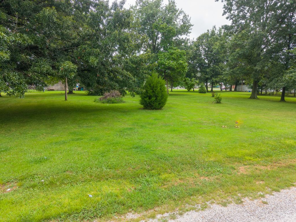Image 55 of property listing at 1204 N Dawley Street, Salem, IL 62881
