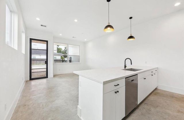 316 N Everton Street A, Houston, TX 77003