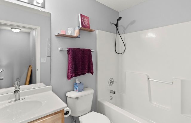 852 SE Mulberry Lane, Waukee, IA 50263