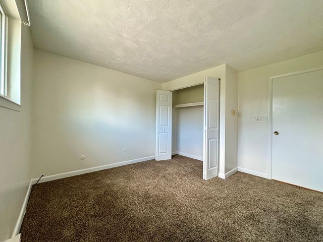 96 Fountain Ln 11, Weymouth, MA 02190