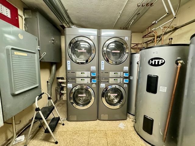 96 Fountain Ln 11, Weymouth, MA 02190