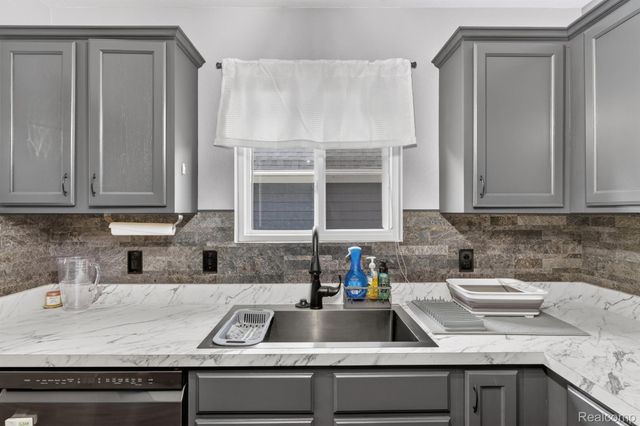 59720 W Brockton Street, New Haven Village, MI 48048