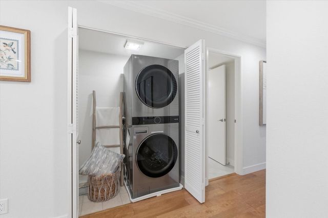 701 San Conrado Terrace 7, Sunnyvale, CA 94085