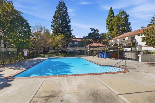 701 San Conrado Terrace 7, Sunnyvale, CA 94085