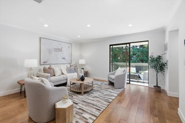 701 San Conrado Terrace 7, Sunnyvale, CA 94085