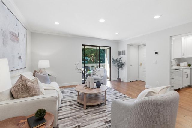 701 San Conrado Terrace 7, Sunnyvale, CA 94085