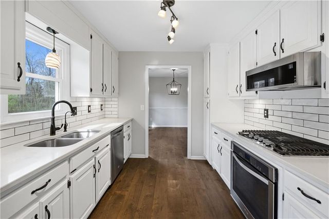 290 Oakmere Drive, Alpharetta, GA 30009