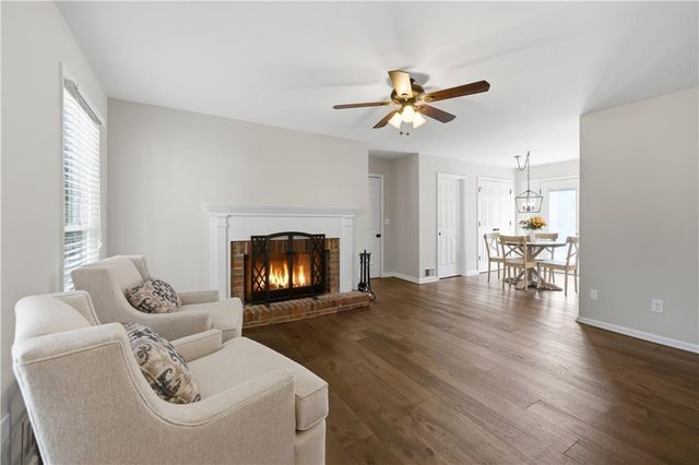 290 Oakmere Drive, Alpharetta, GA 30009