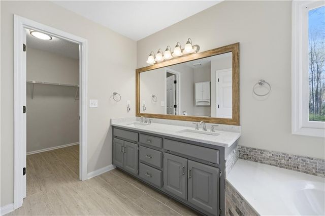 290 Oakmere Drive, Alpharetta, GA 30009