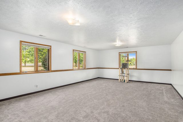 6103 142nd Avenue, Laketown Twp, MI 49423