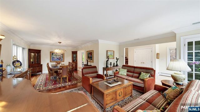 339 Tremont Avenue, Fort Lee, NJ 07024
