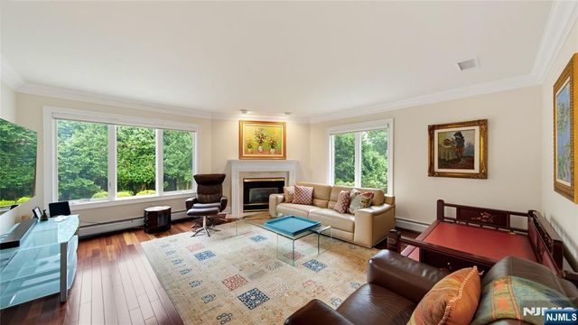 339 Tremont Avenue, Fort Lee, NJ 07024