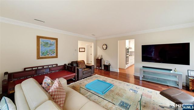 339 Tremont Avenue, Fort Lee, NJ 07024