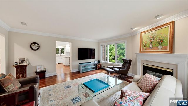 339 Tremont Avenue, Fort Lee, NJ 07024