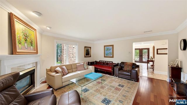 339 Tremont Avenue, Fort Lee, NJ 07024