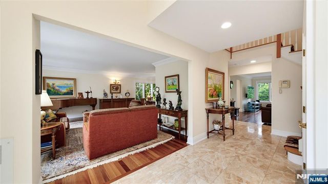 339 Tremont Avenue, Fort Lee, NJ 07024