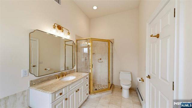 339 Tremont Avenue, Fort Lee, NJ 07024