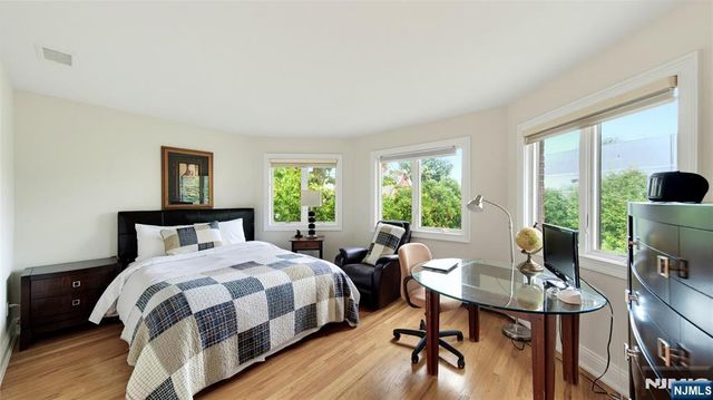 339 Tremont Avenue, Fort Lee, NJ 07024
