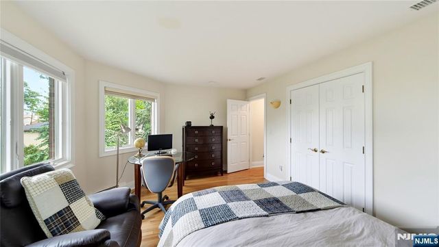 339 Tremont Avenue, Fort Lee, NJ 07024