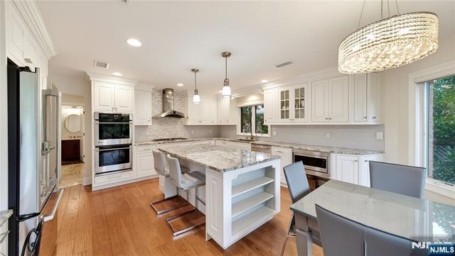 339 Tremont Avenue, Fort Lee, NJ 07024
