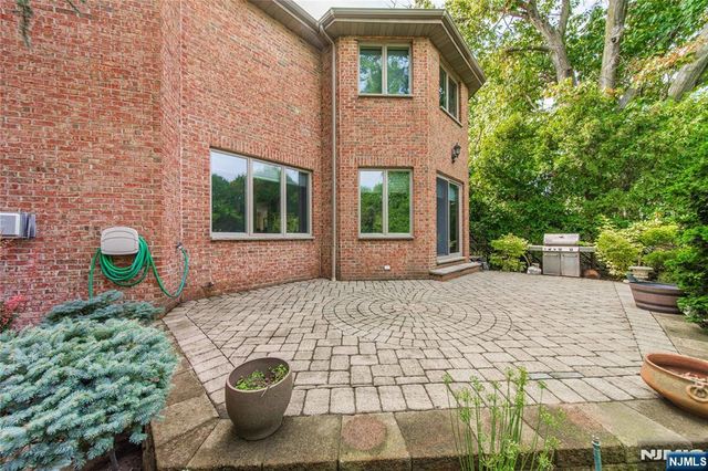 339 Tremont Avenue, Fort Lee, NJ 07024