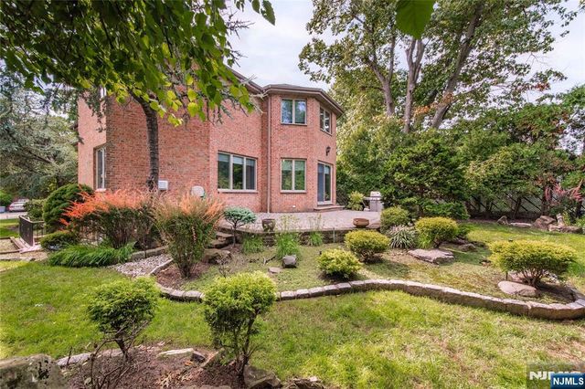339 Tremont Avenue, Fort Lee, NJ 07024