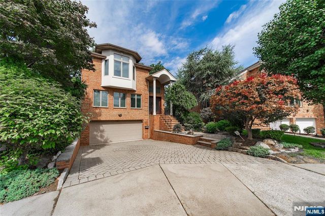 339 Tremont Avenue, Fort Lee, NJ 07024