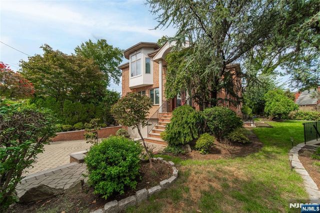 339 Tremont Avenue, Fort Lee, NJ 07024