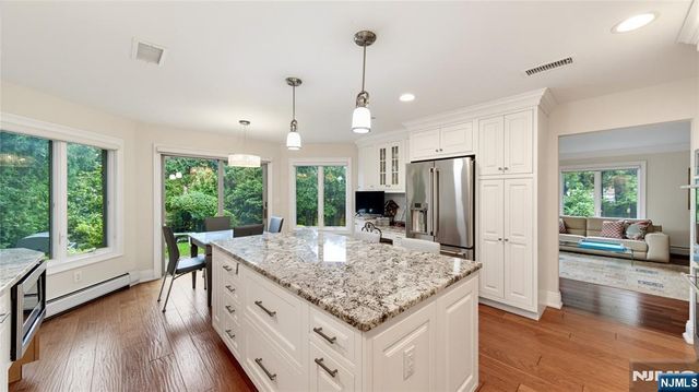 339 Tremont Avenue, Fort Lee, NJ 07024