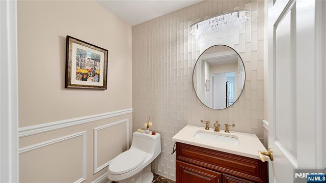 339 Tremont Avenue, Fort Lee, NJ 07024