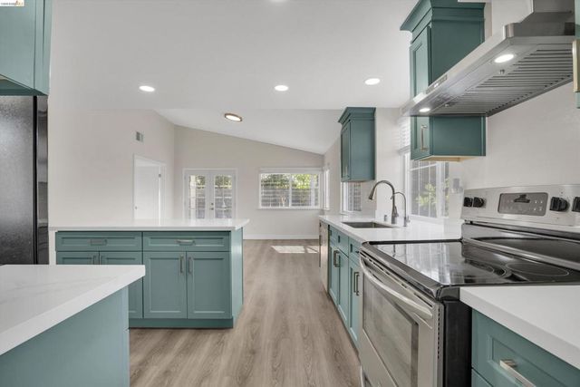 2921 Honeysuckle Cir, Antioch, CA 94531