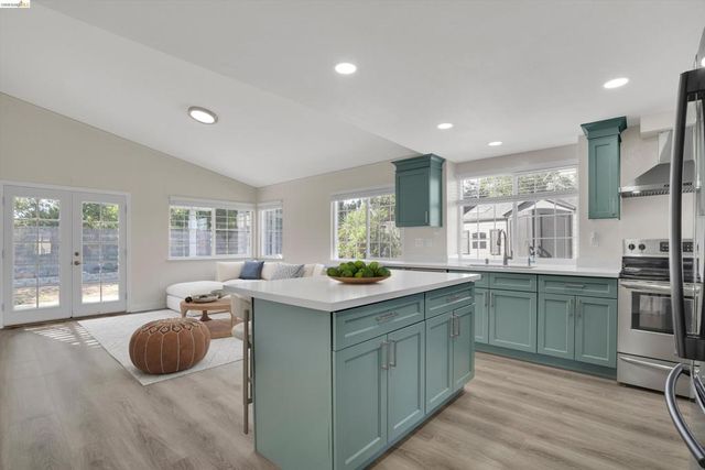 2921 Honeysuckle Cir, Antioch, CA 94531