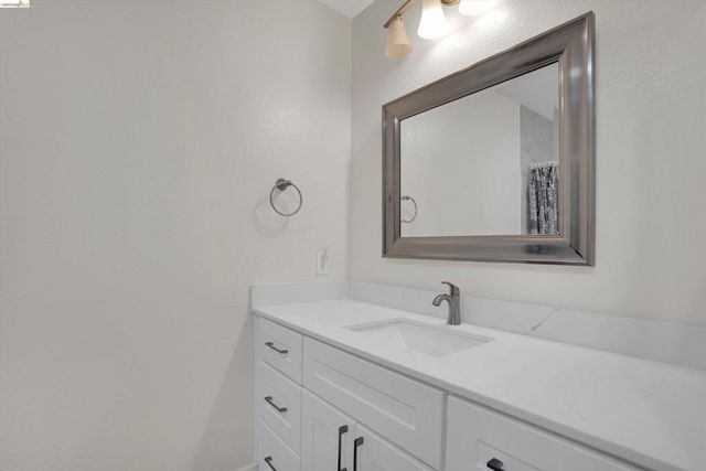 2921 Honeysuckle Cir, Antioch, CA 94531