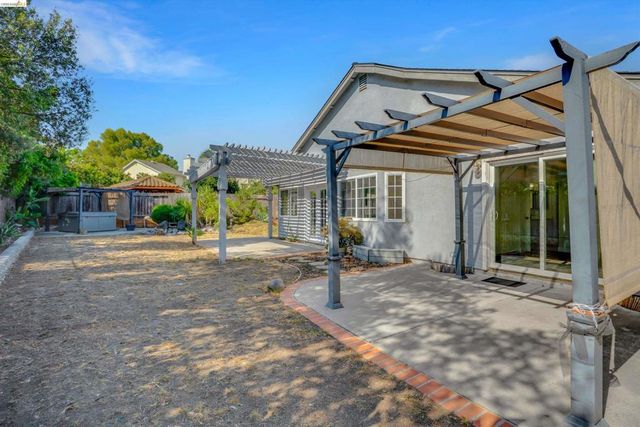 2921 Honeysuckle Cir, Antioch, CA 94531